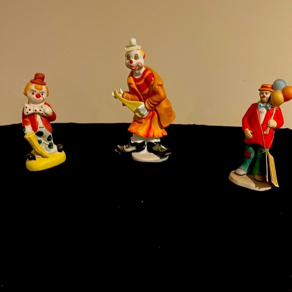Clowns, are you a collector of ceramic clowns?